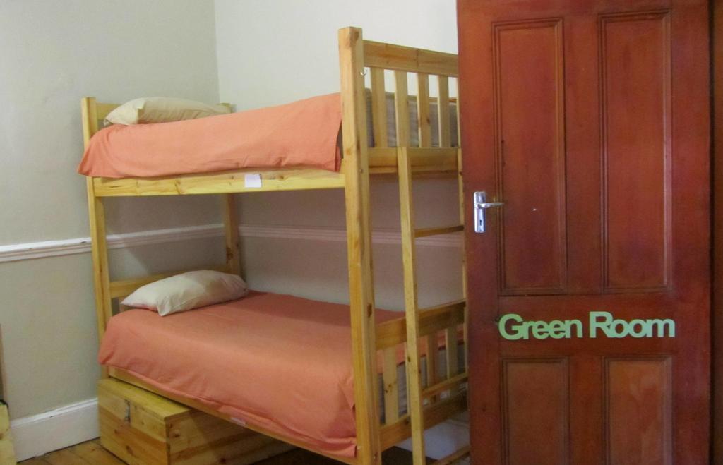 Green Elephant Backpackers Cape Town Oda fotoğraf